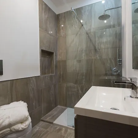 Clementi Portrait 4*