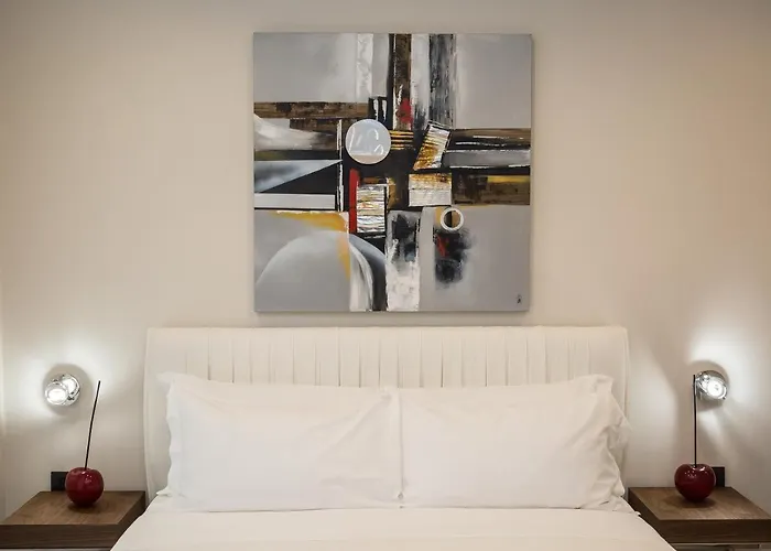 招待所 Clementi Portrait