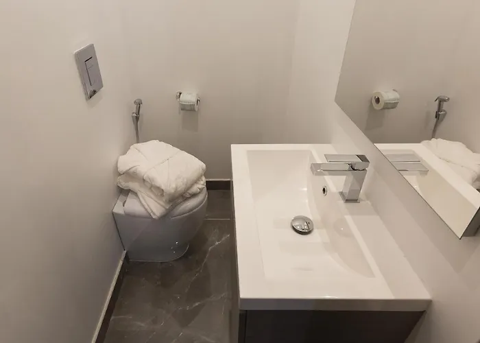 Clementi Portrait 4*