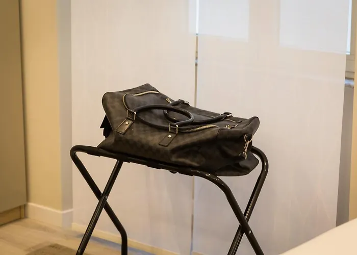 Clementi Portrait 4*