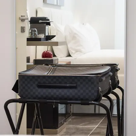 Clementi Portrait Casa de hóspedes 4*