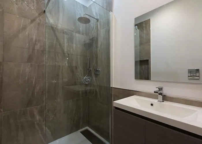 Clementi Portrait Pensionat 4*
